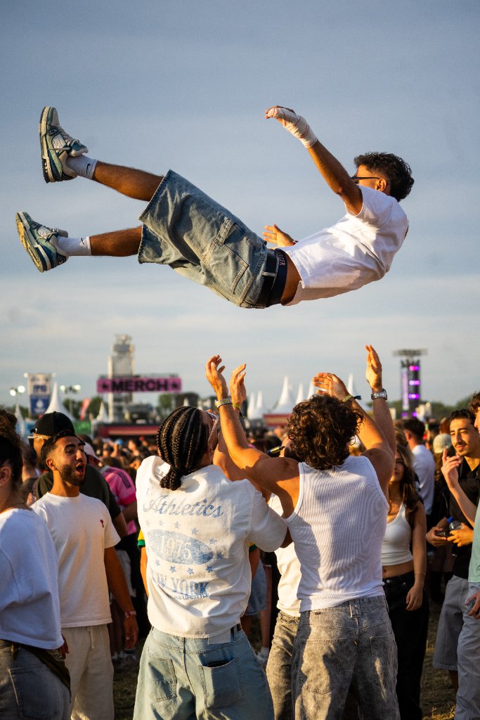 Crowd Surf